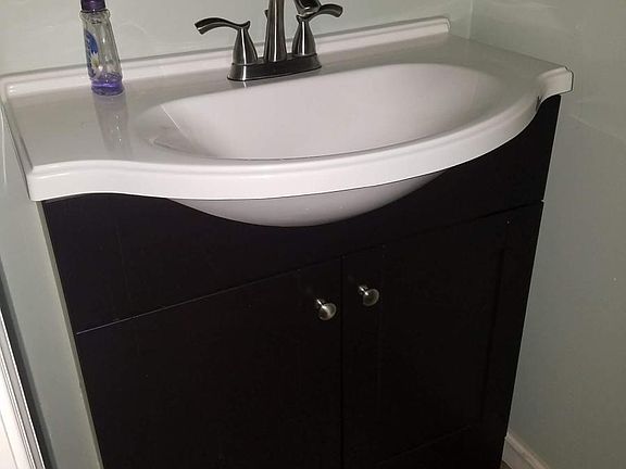 2nd image of 16 Winding Ln
