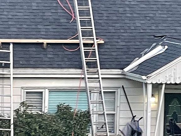 4th image of 271 Putnam Ln