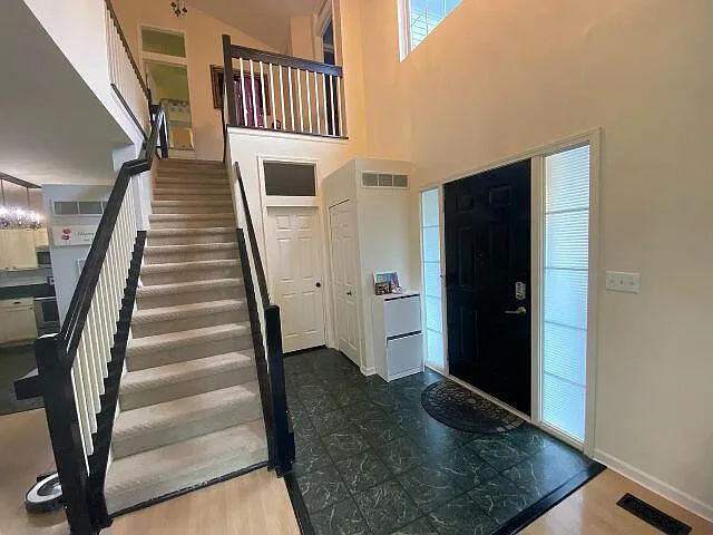 3 bed, 2.5 bath, 1712 sqft, $3,100 — Photo 4