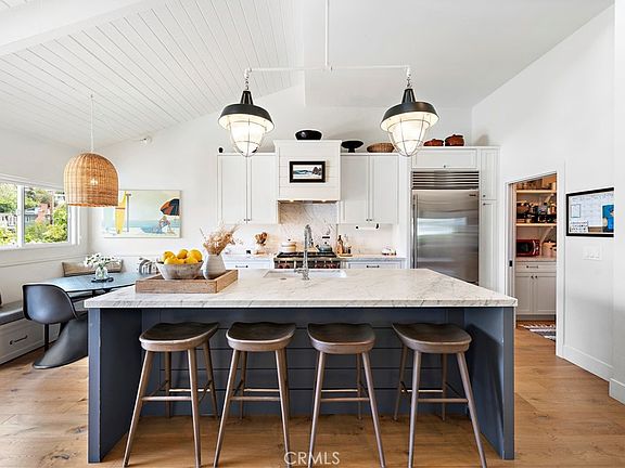 3rd image of 721 Browncroft Rd