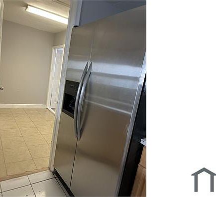 5th image of 6874 NW 27th Ct