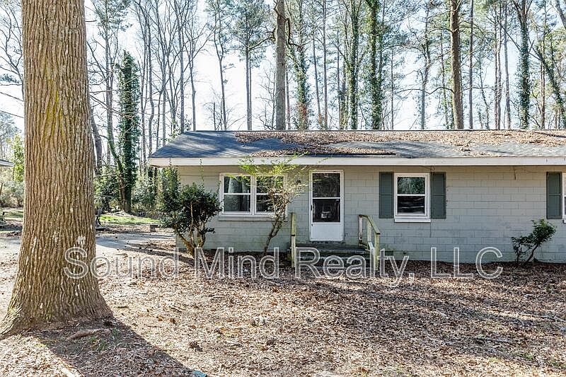 1st image of 717 Woodland Rd