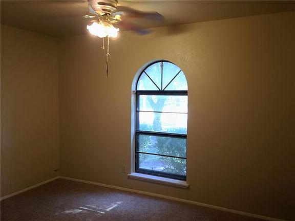 5th image of 2721 Ashglen Dr