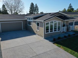 108 Alderwood St, Brookings, OR 97415