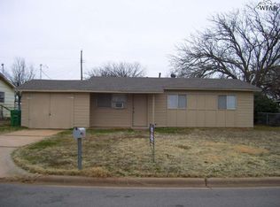 122 Westview Ln, Iowa Park, TX 76367