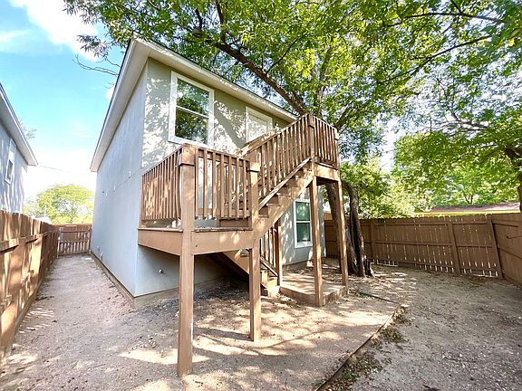 3rd image of 1611 N Navidad St Unit 201