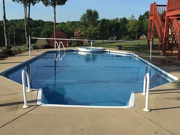 3rd image of 970 Lakeside Dr
