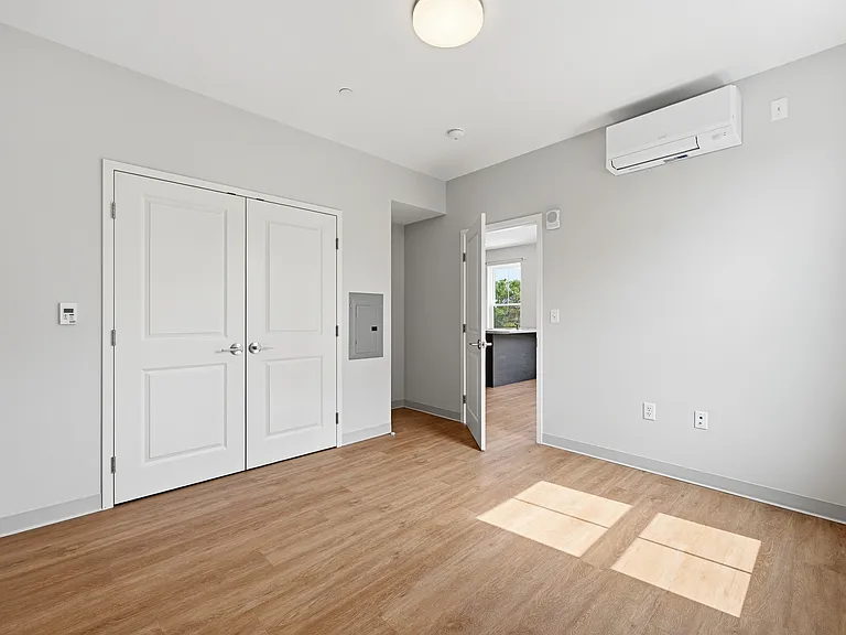 540 Centre St #222 — Photo 6