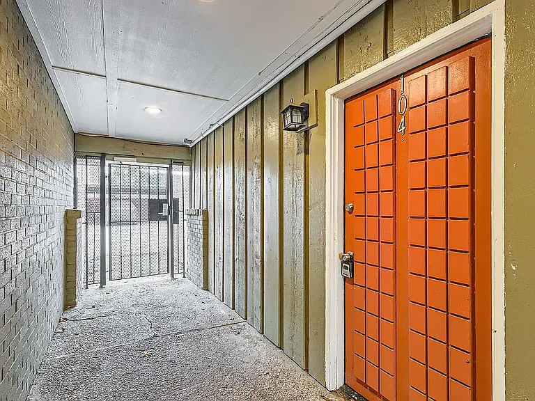 The Gardens Apartments — Photo 5