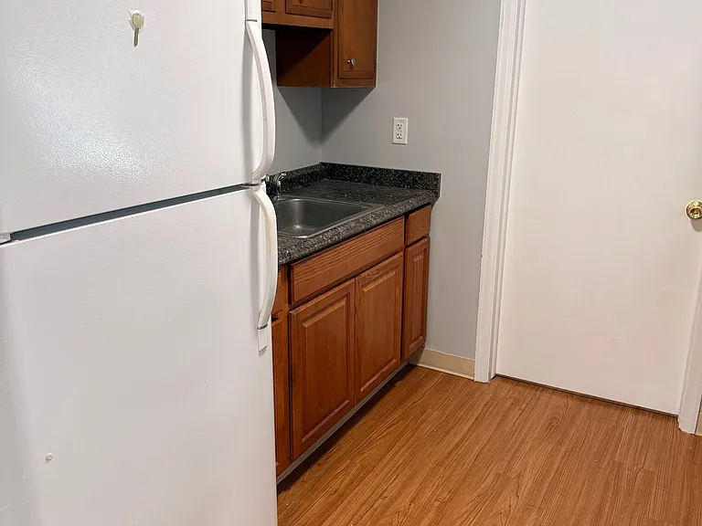 22 Clark St #22 — Photo 4