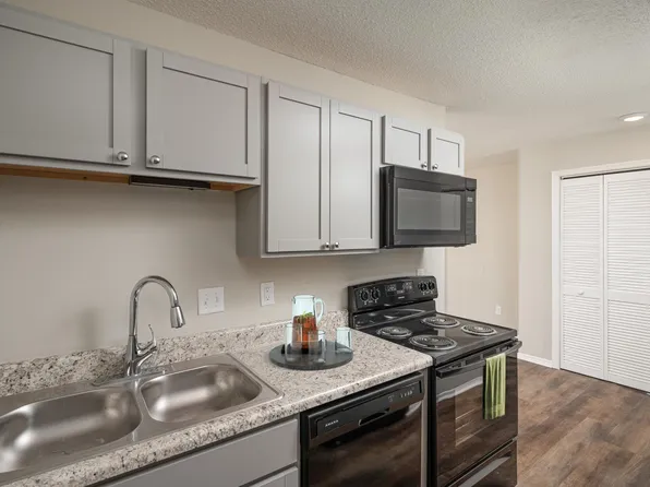 Vandergriff Village Apartments by Callio Properties