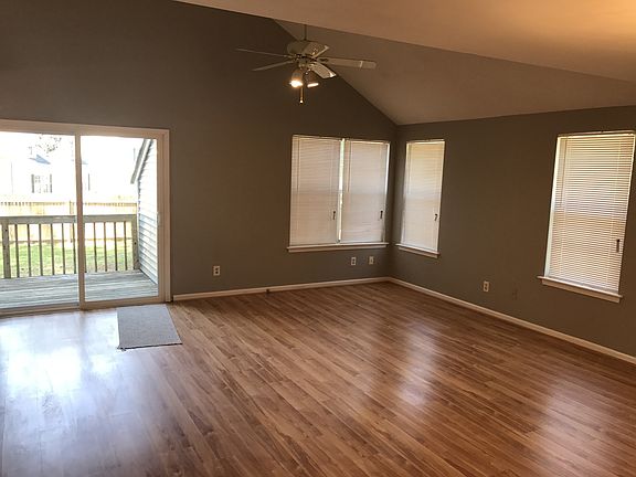 3rd image of 117 Mallard Dr