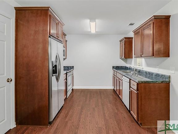 5th image of 108 Ashley Dr