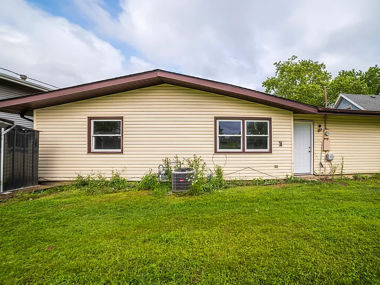 384 Sassafras Dr — Photo 20