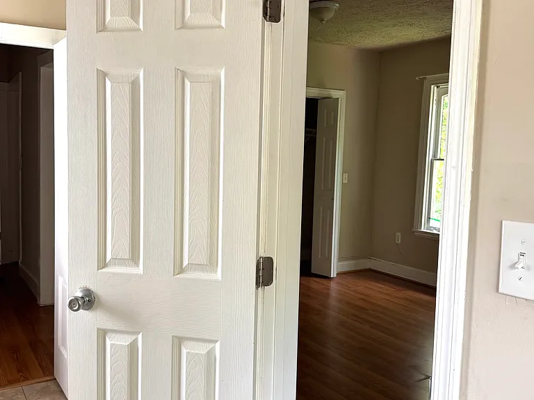 2758 Chain Bridge Rd — Photo 30