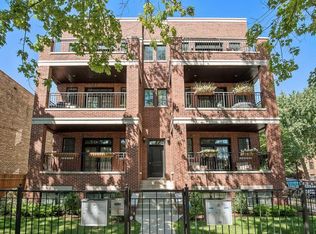 1204 W Cornelia Ave APT 2E, Chicago, IL 60657