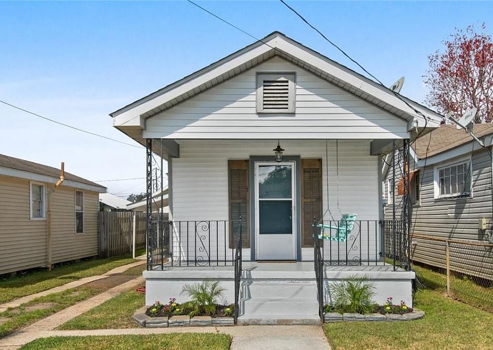 1st image of 706 Avenue F