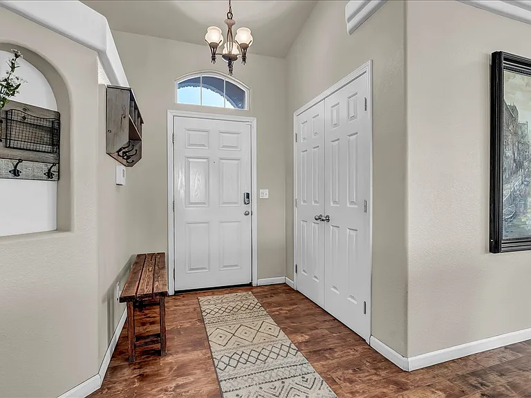 2435 N Crowe St — Photo 4