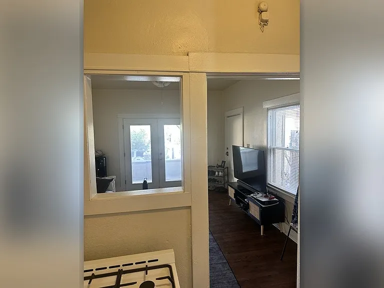 127 N 1st Ave #127 — Photo 5