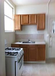 5th image of 1082 Pine St APT 4