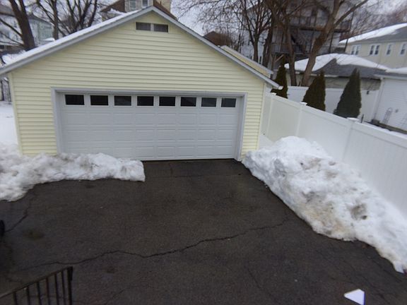 3rd image of 26 Saint Joseph Ave