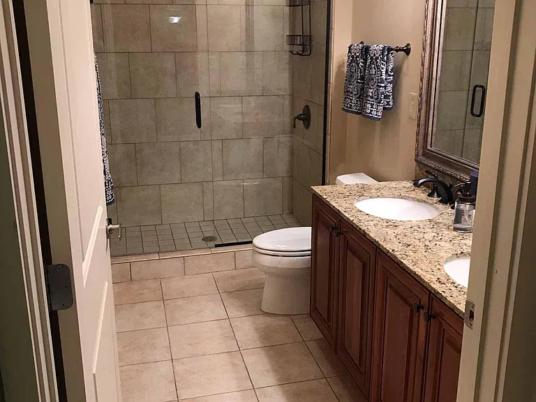 second bedroom bathroom