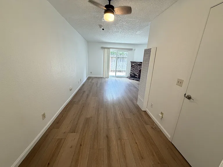 10401 Shaw St #602 — Photo 11