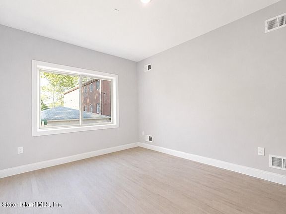 5th image of 46 Hunter Ave