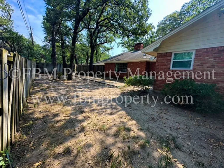 900 Dobbins Rd — Photo 4