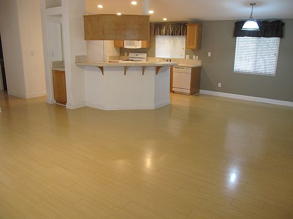 4th image of 1689 Ensenada Dr
