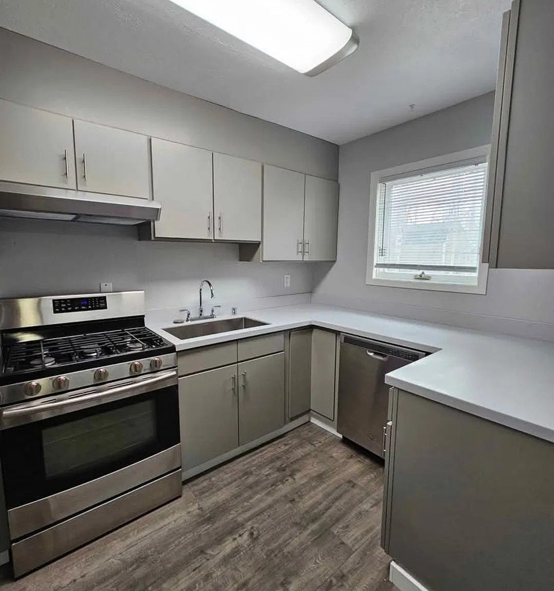 3 bed, 1.5 bath, $1,950 — Photo 4