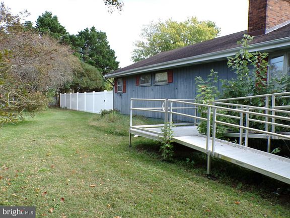 2nd image of 20251 Ennis Rd