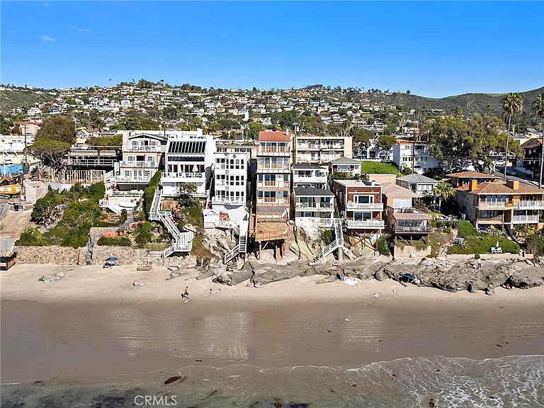 1045 Gaviota Dr #B — Photo 42
