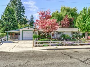 1697 SW Rogue River Ave, Grants Pass, OR 97526