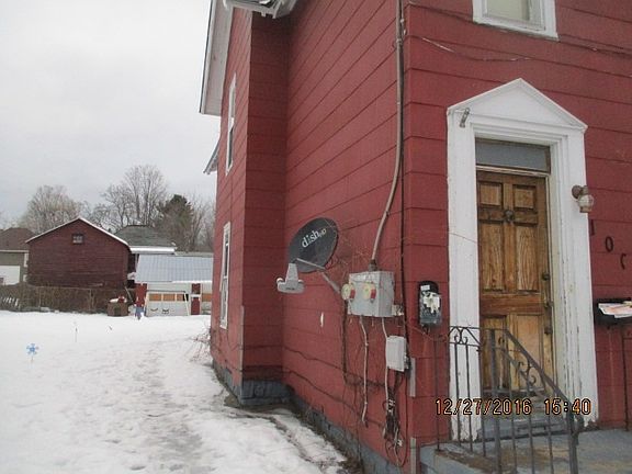 3rd image of 100 Lincoln St