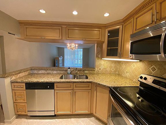 Beautiful renovated kitchen 