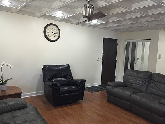 5th image of 1870 W Surrey Park Ln Unit 2D