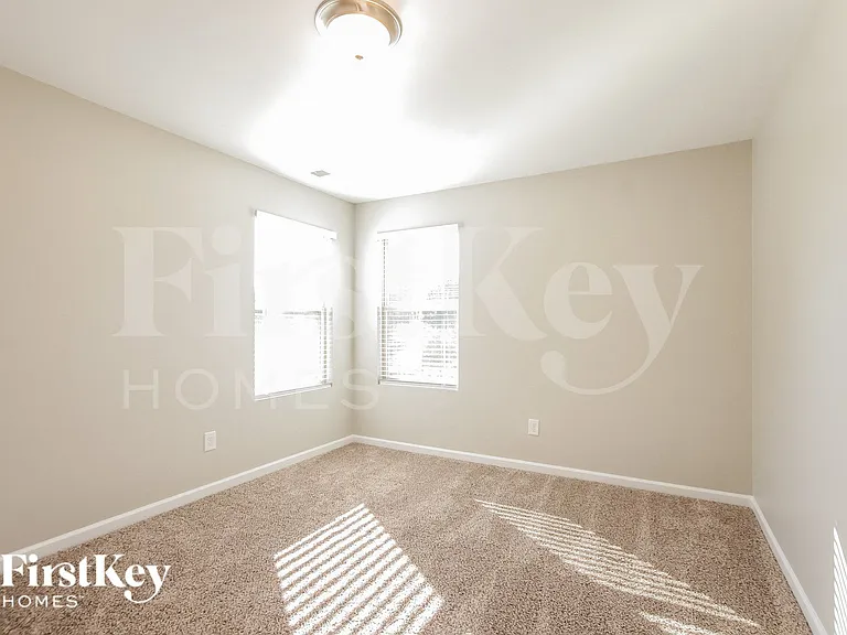 4204 Craighill Ln — Photo 11