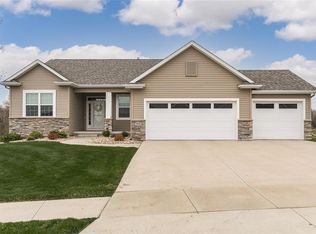 842 Archer Dr, Marion, IA 52302