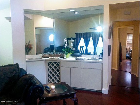 5th image of 2070 Bottlebrush Dr
