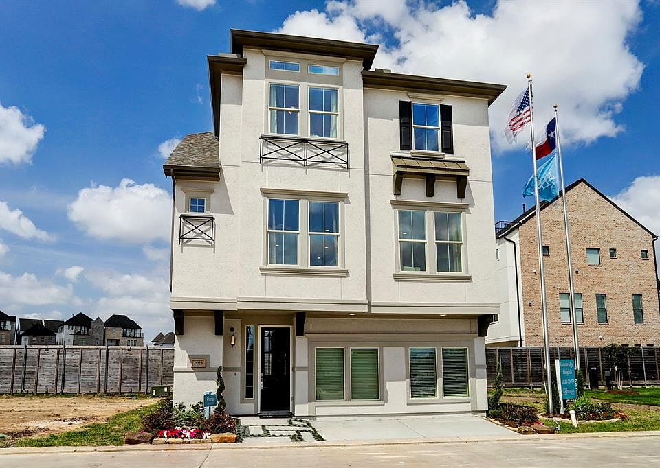 1st image of 2023 Cambridge Heights Pl