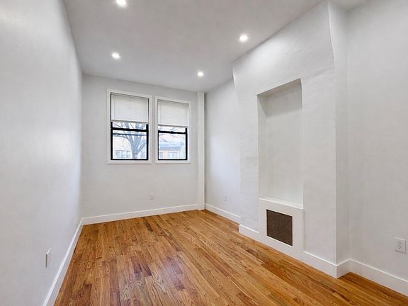 4th image of 166 Norman Ave APT 1L