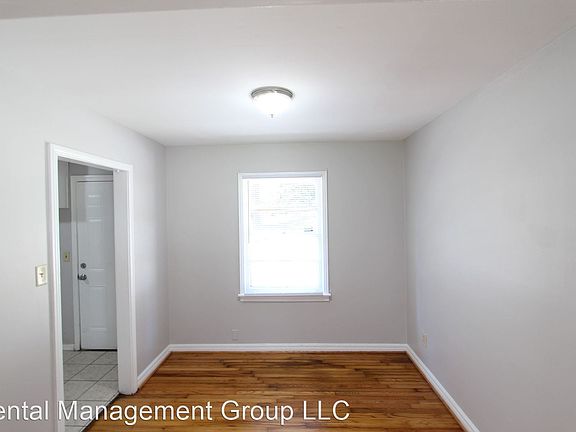 4th image of 1044 Martinwood Ln