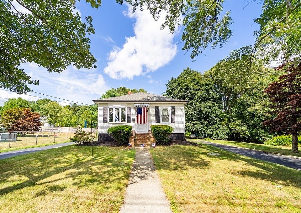 190 Hart St, Taunton, MA 02780 Zillow
