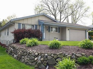 4218 S 97th St, Greenfield, WI 53228