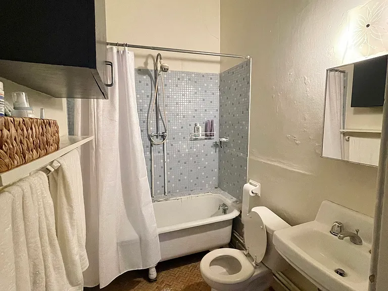 144 W 16th St #6 — Photo 4