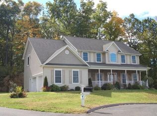 11 Summer Pasture Ln, Brookfield, CT 06804