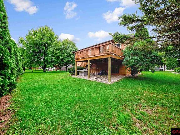5th image of 1667 Valley View Dr