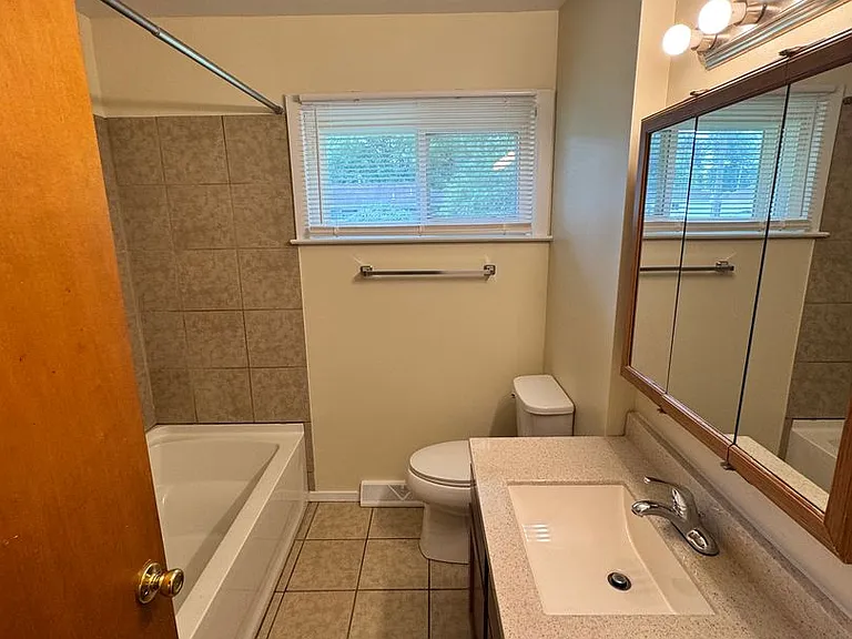 4409 Sunnybrook Dr SE — Photo 12