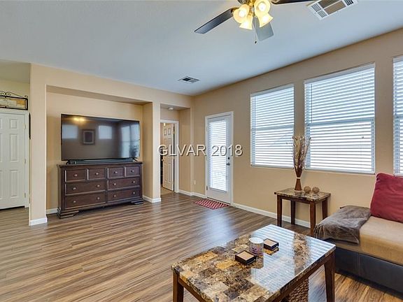 5th image of 340 Arrowbird Ave